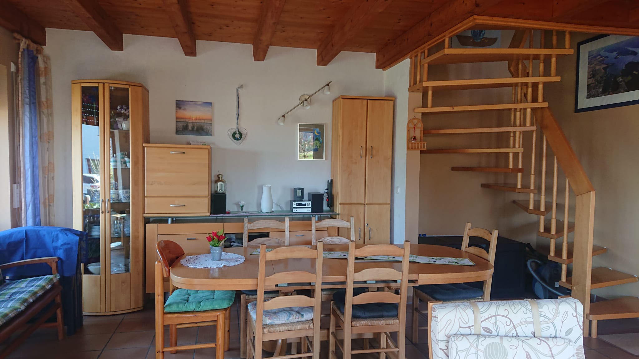 Wohnzimmer mit Essbereich